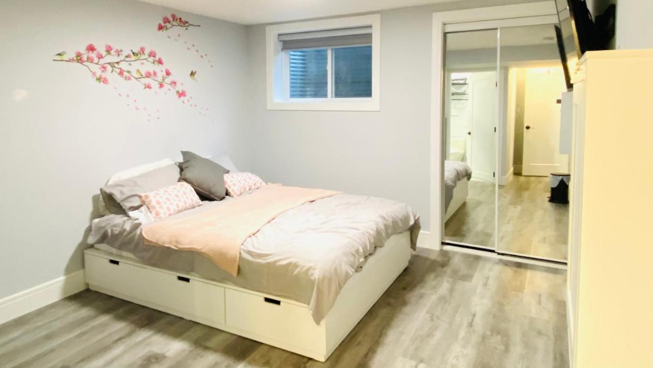 Cozy Basement Suite-溫馨小屋 Designated Parking Κάλγκαρι Εξωτερικό φωτογραφία